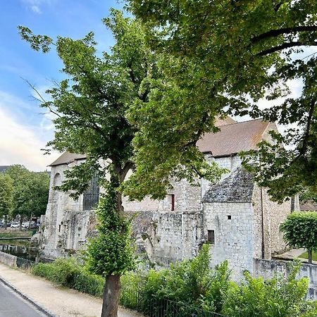 Appartement Bords De L'Eure Charmant Studio Chartres Eksteriør billede